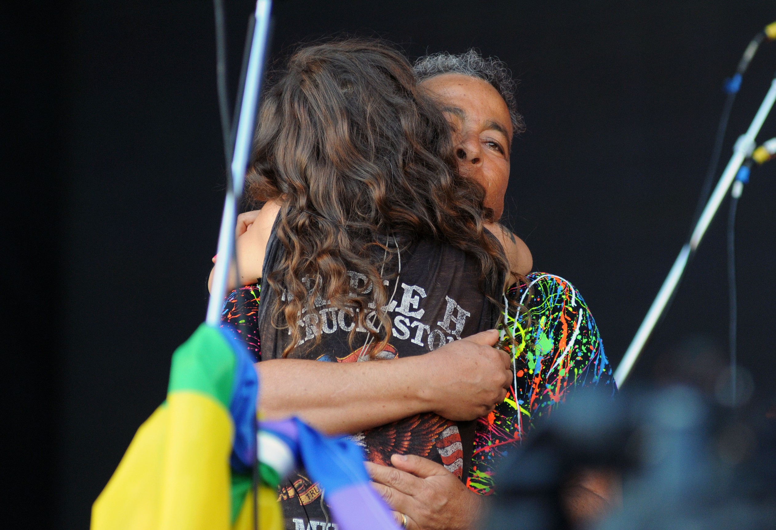 Ana Cañas recebe Hyldon durante show no Palco Sunset no Rock in Rio 2017 (Foto: Alexandre Durão/G1)